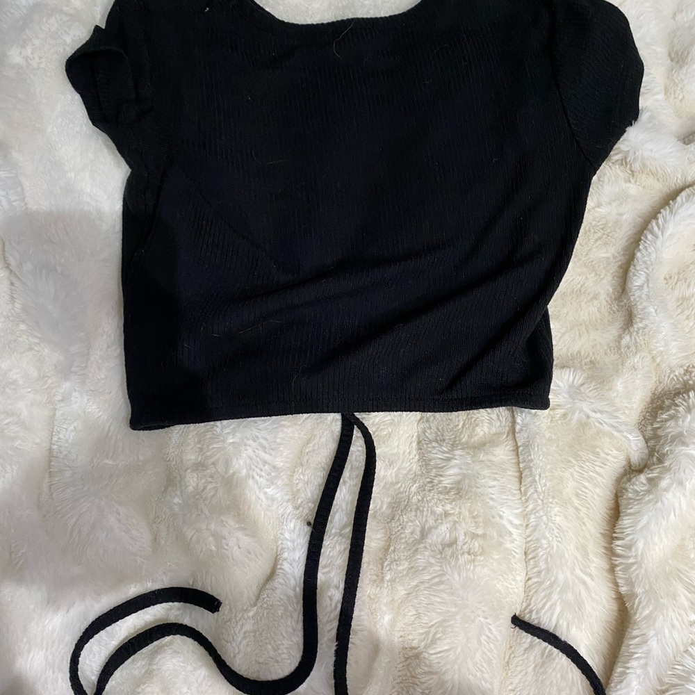 Cropped Black Tie Tee